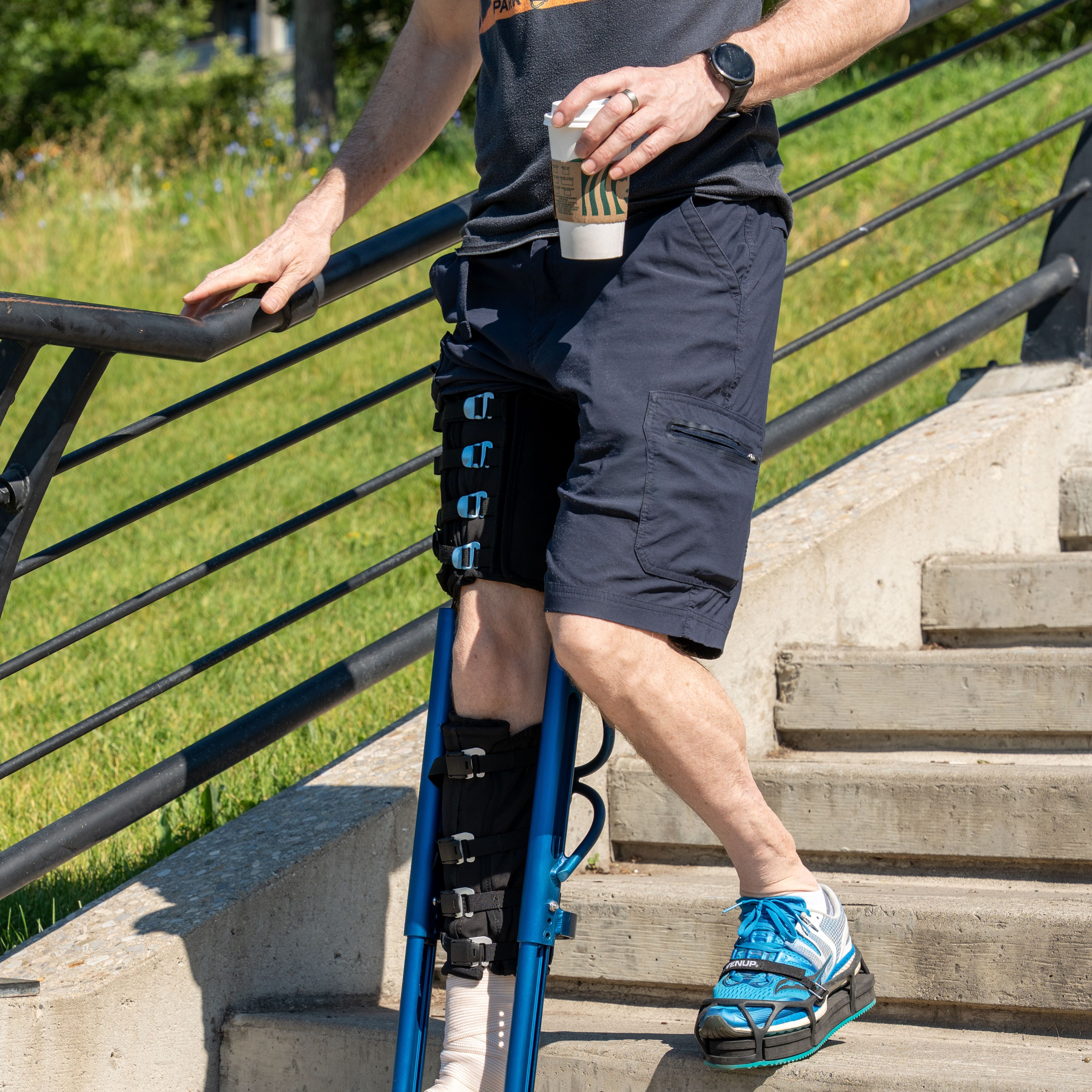 How to Carry Things When Injured and Stay Steady